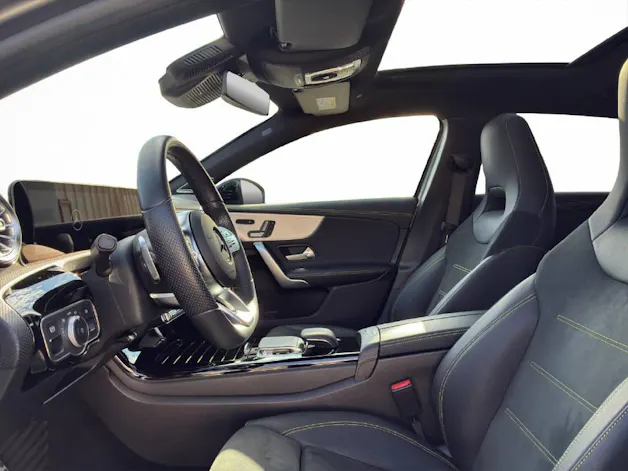 MERCEDES-BENZ A 250 AMG Line 4Matic Edition 1