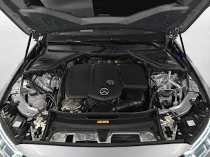 MERCEDES-BENZ E 300 de AMG Line 4Matic T-Modell