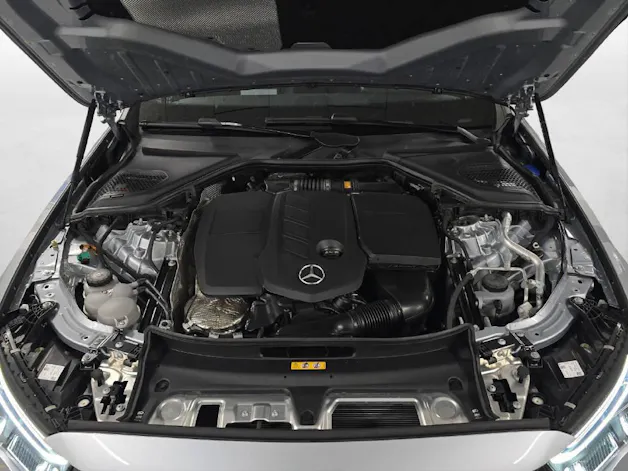 MERCEDES-BENZ E 300 de AMG Line 4Matic T-Modell