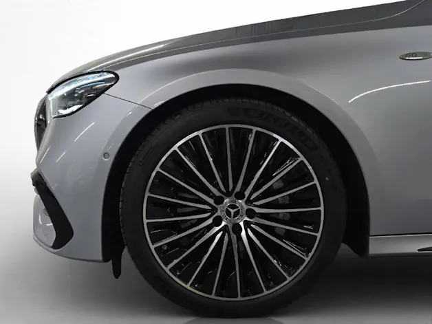 MERCEDES-BENZ E 300 de AMG Line 4Matic T-Modell
