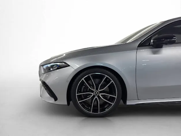 MERCEDES-BENZ A 250 AMG Line 4Matic