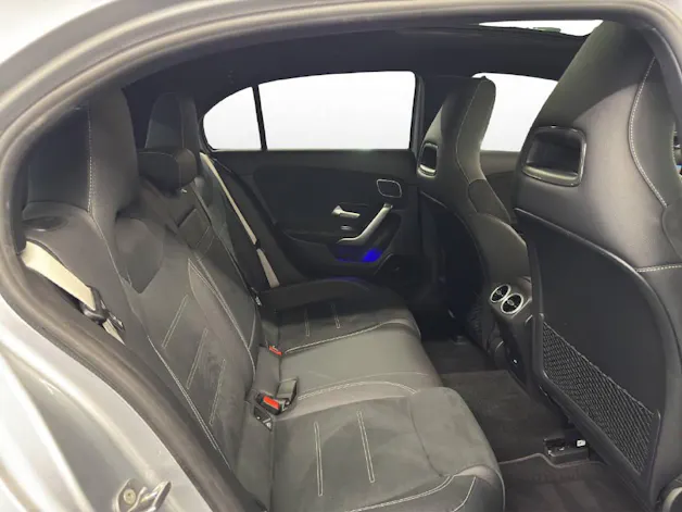 MERCEDES-BENZ A 250 AMG Line 4Matic