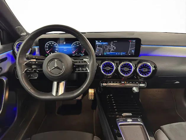 MERCEDES-BENZ A 250 AMG Line 4Matic