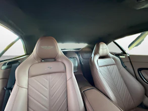 https://vehicle.imgix.net/4484059/d80c0bb0-389f-4620-8b1d-4d38c132a615.jpg