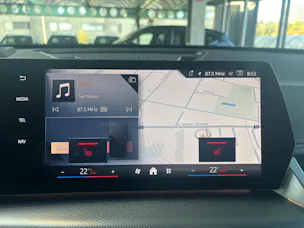 BMW X1 U11 30e xDrive paddles