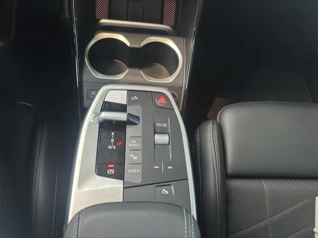 BMW X1 U11 30e xDrive paddles
