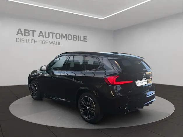 BMW X1 U11 30e xDrive paddles