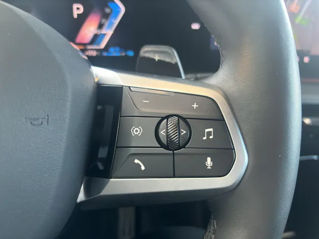 BMW X1 U11 30e xDrive paddles