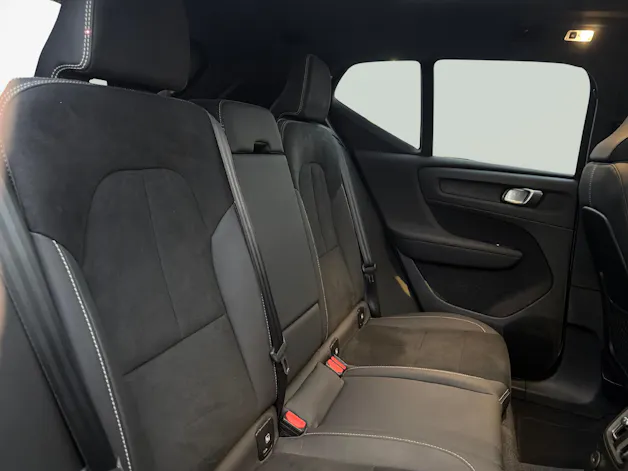 VOLVO XC40 1.5 T4 PiH Ultimate Dark