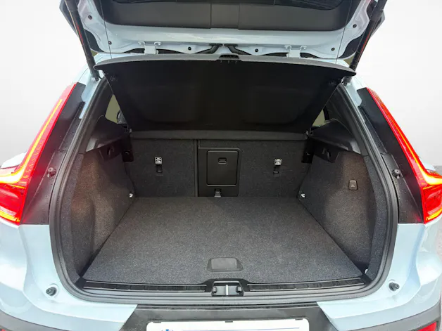 VOLVO XC40 1.5 T4 PiH Ultimate Dark