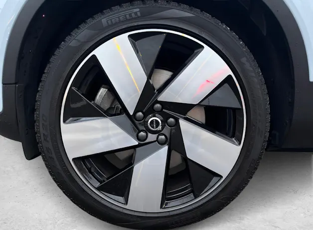 VOLVO XC40 1.5 T4 PiH Ultimate Dark