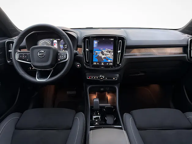 VOLVO XC40 1.5 T4 PiH Ultimate Dark