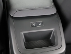 https://vehicle.imgix.net/4484152/791f2c3c-3386-41cd-80fb-e3e5bdce9715.jpg