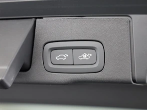 https://vehicle.imgix.net/4484152/7b45e982-0aa1-40a0-bb56-54219ba7ccfc.jpg