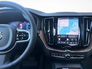 VOLVO XC60 2.0 T8 TE Ultimate Dark eAWD