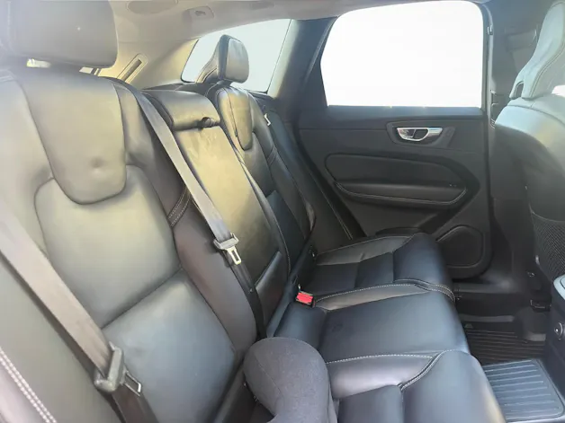 VOLVO XC60 2.0 T8 TE Ultimate Dark eAWD