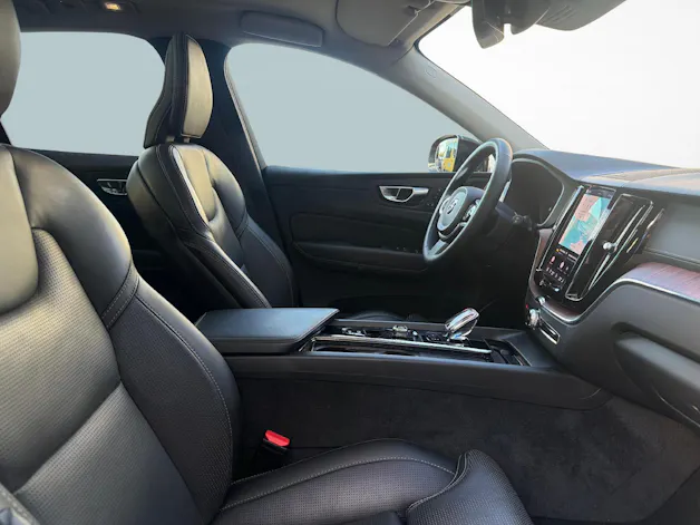 VOLVO XC60 2.0 T8 TE Ultimate Dark eAWD