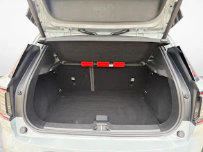 https://vehicle.imgix.net/4484173/65cea79f-e966-4eed-9300-8ebf80f593b0.jpg