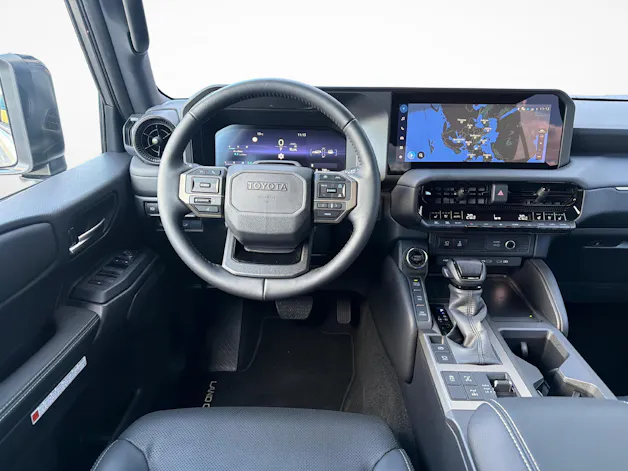 Toyota Land Cruiser 2.8 D 48V Style