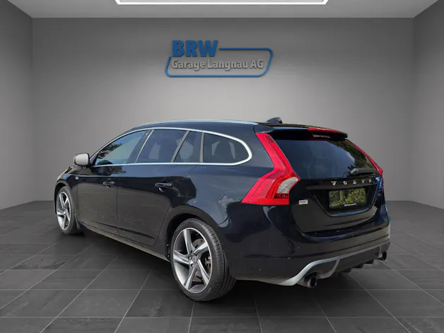 VOLVO V60 1.6 T4 Kinetic R-Design