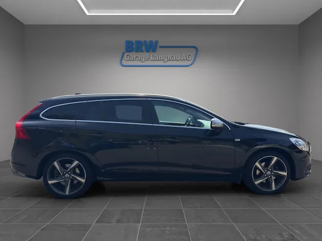 VOLVO V60 1.6 T4 Kinetic R-Design