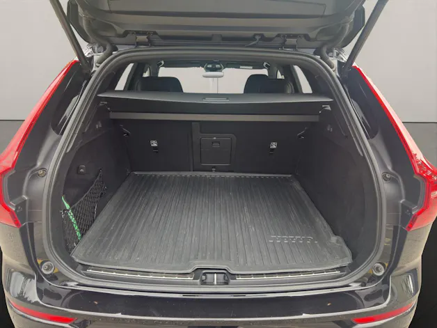 VOLVO XC60 2.0 B4 MH Plus Dark AWD