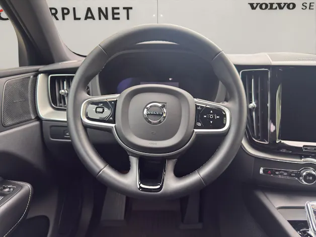VOLVO XC60 2.0 B4 MH Plus Dark AWD