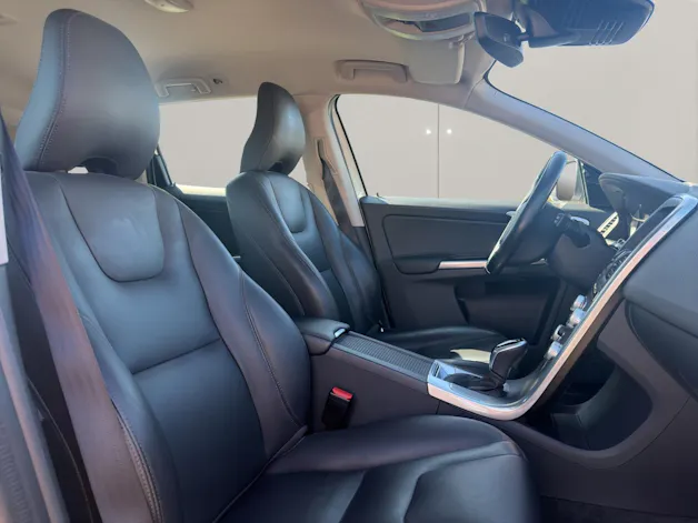VOLVO XC60 2.4 D4 Summum AWD S/S