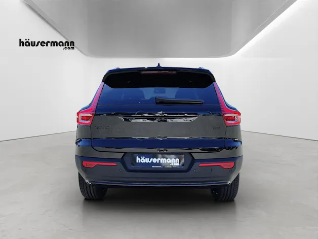 VOLVO XC40 2.0 B4 MH Black Edition