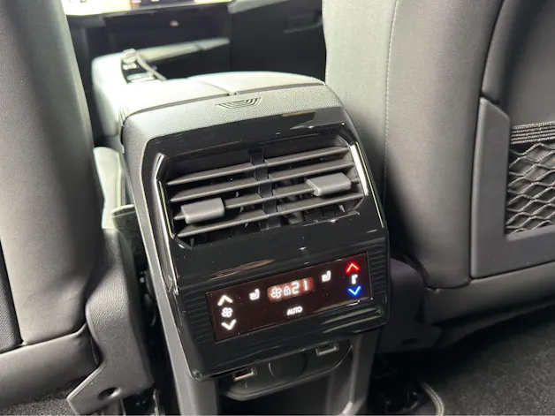 PEUGEOT 5008 e-GT Exclusive AWD