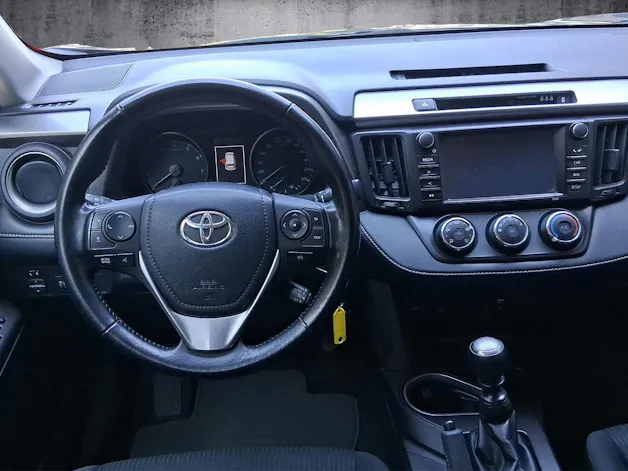 Toyota RAV4 2.0i VMa Luna