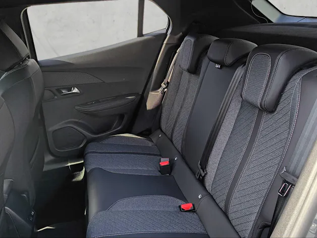 PEUGEOT 2008 e-Allure