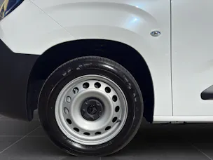 PEUGEOT Partner Kaw. 650 Standard 1.5 BlueHDI 130 S/S