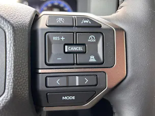 Toyota Land Cruiser 2.8 D 48V 230 Rebel