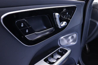 https://vehicle.imgix.net/4484331/764554ab-78a0-4012-8d86-c0ff8093de37.JPG