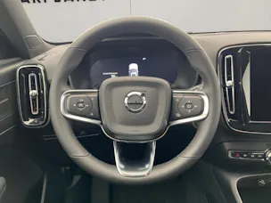VOLVO XC40 2.0 B4 MH Black Edition