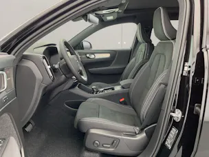 VOLVO XC40 2.0 B4 MH Black Edition