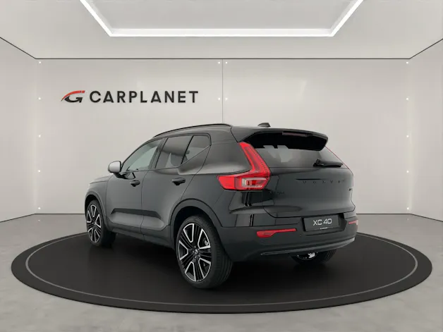VOLVO XC40 2.0 B4 MH Black Edition