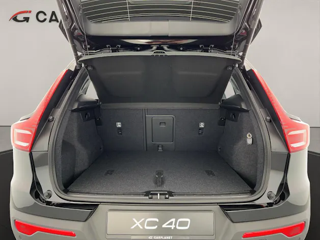 VOLVO XC40 2.0 B4 MH Black Edition