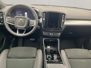 VOLVO XC40 2.0 B4 MH Black Edition
