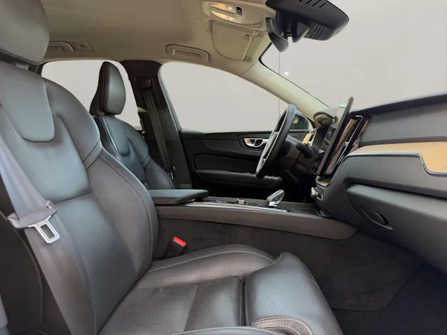 VOLVO XC60 2.0 T6 TE Plus Dark eAWD .