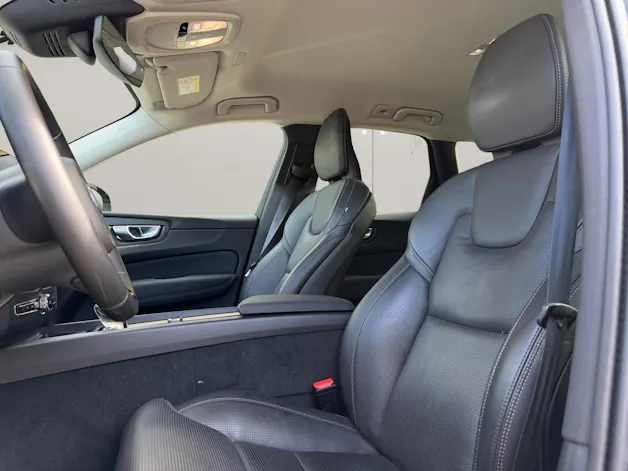 VOLVO XC60 2.0 T6 TE Plus Dark eAWD .