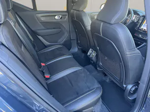VOLVO XC40 2.0 B4 MH R-Design AWD