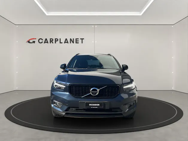VOLVO XC40 2.0 B4 MH R-Design AWD