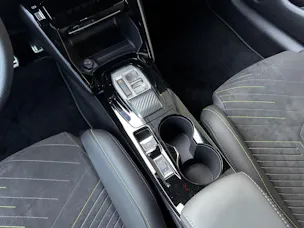 PEUGEOT 208 1.2 Hybrid 145 GT Exclusive