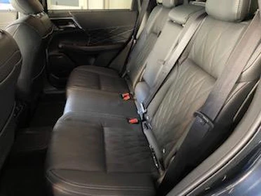 MITSUBISHI OUTLANDER 6