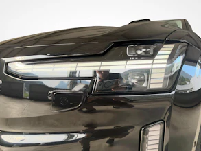 https://vehicle.imgix.net/4484551/8e06457b-3c8f-4f8f-97c2-6c5859f446b9.jpg