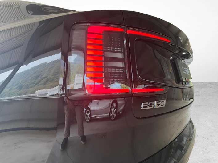 immagine del veicolo VOLVO ES90