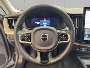 VOLVO XC60 2.0 B5 MH Plus Dark AWD