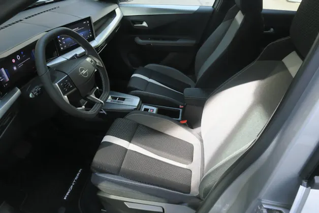 OPEL Frontera 1.2 T HEV 145 GS